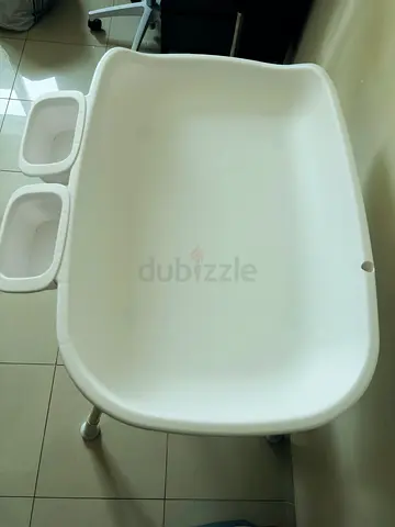 Compact Baby Bath Tub with Storage Bins