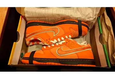 Nike sb dunk lobster special box 9us or 42.5