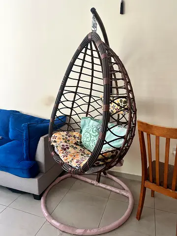Elegant Hanging Egg Chair with Cushions