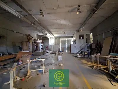 Al Qusais 3,000 sq. Ft warehouse with office & toilet
