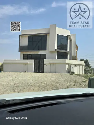 Luxury villa for rent in Al-Haliou, modern super deluxe finishing