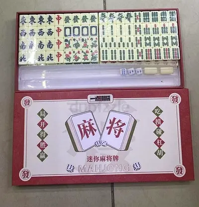 Complete Mahjong Set - Tiles, Dice  Racks (New)