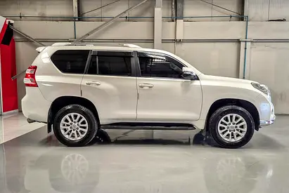 2017 Toyota PRADO — миниатюра 4