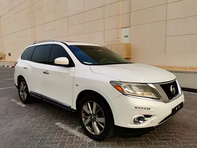 Nissan Pathfinder SV 2015 - GCC Specs - Well Maintained