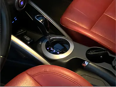 صورة 14 لـ 2016 Hyundai VELOSTER