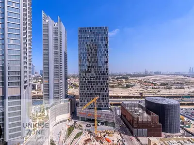 HIGH FLOOR - BLVD VIEW - BESPOKE FURNISHED