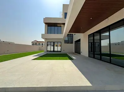 Spacious 5-BR|Majlis &amp; Maids Room| Garden