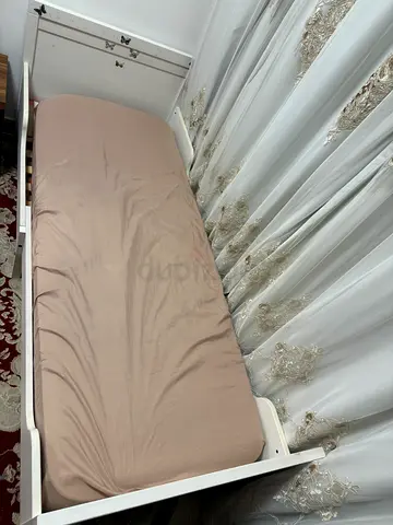 Bed - Adjusts to Your Size - Excellent Condition From IKEA