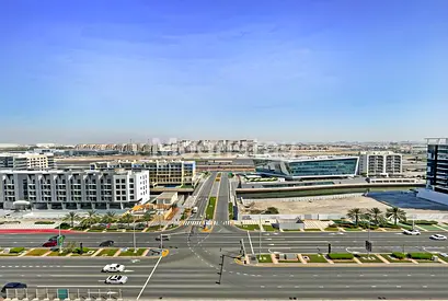 High floor | Tenanted | Prime location
