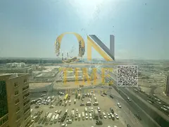 Studio with separate kitchen, free central gas, and flexible payment options, offering practical and