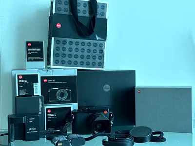 Leica q2- in good condition + full set with accessories