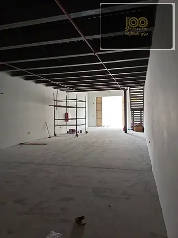 **Smart Space for Your Business – Warehouse with Mezzanine & Efficient Layout, 25 kW Power