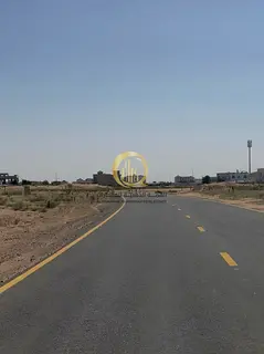 A very distinctive location, corner on two streets, close to all services, easy entrance and exit fr