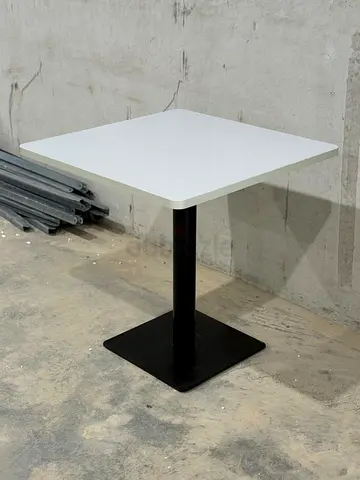 Restaurant table customized