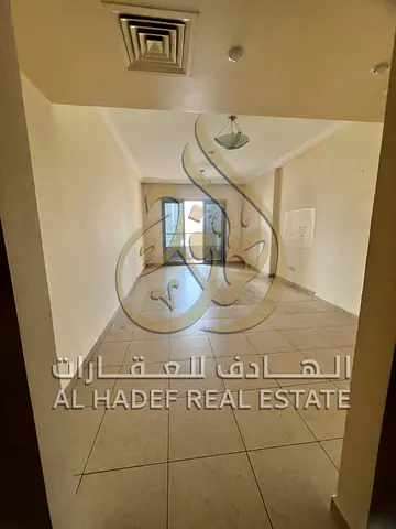 🔥 شقة فاخرة للإيجار في التعاون – إطلالة ساحرة على بحيرة الخان! 🏡 مساحات كبيرة، أمان كامل، وراحة تامة للعائلات