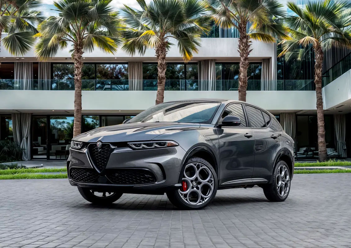 Alfa Romeo Tonale 2024 — photo 1 of 14