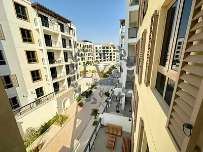 Beachside Living l Vacant & Ready l FURNISHED