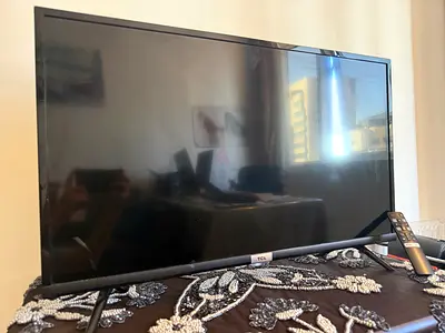 TCL Smart TV in excellent condition, used for only one month. The TV is clean and works perfectly wi