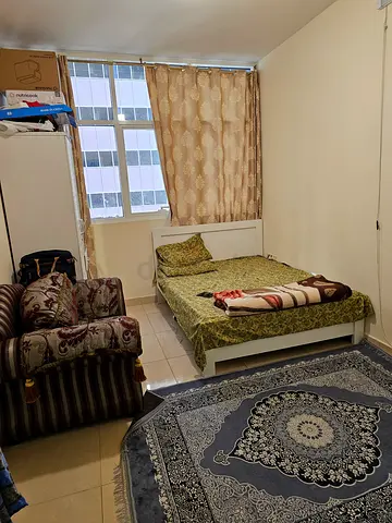 SINGLE ROOM WITH SHARED BATHROOM AVAILABLE FOR RENT