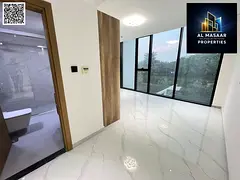 Luxury villa with 4 master bedrooms and a swimming pool. Fully equipped with a smart home system. Pr