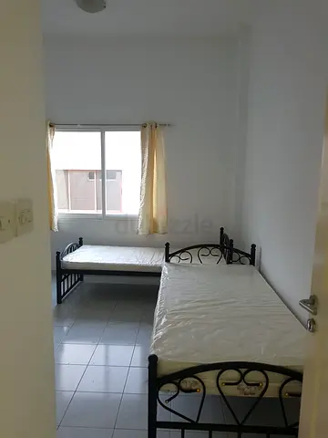Executive bedspaces for indian girls, 30 sec to Burjuman metro