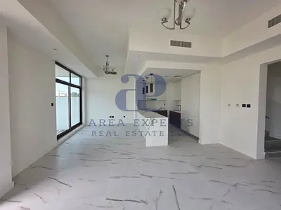 Huge Plot | Corner-Unit Villa | Area Expert