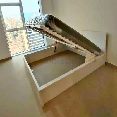 Ikea hydraulic king‑size bed (180 × 200 cm) with  IKEA mattress