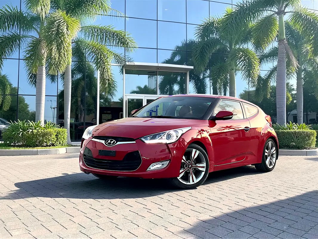 Hyundai Veloster 2016 — photo 1 of 20