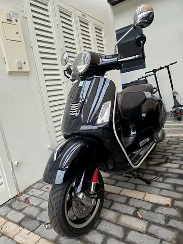 Vespa 300 Gts Super with Upgraded Exhaust and mirrors