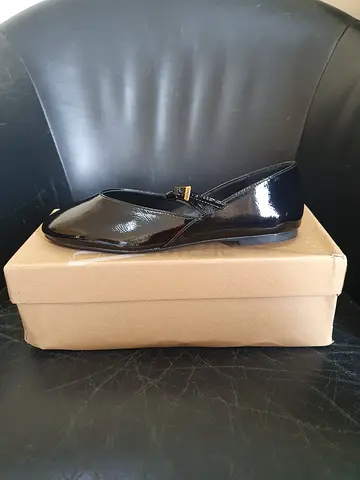 Zara Black patent leather Mary Jane flats — gently used