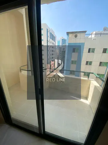 عرض مميز بسعر لا يُفوّت في القاسمية  المحطة مساحات كبيرة، إطلالة رائعة، وغرفة خادمة كل ما تحتاجه للسكن المريح في موقع استراتيجي قريب من كل شيء.