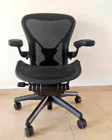 For selling Herman Miller Aeron chair size B and C Fully Loaded