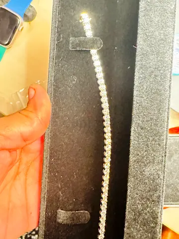 Tennis bracelet mossenite