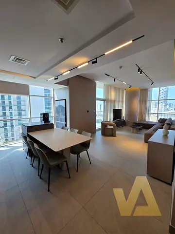 Spacious 2 Bedroom | Mid Floor | Fully upgraded