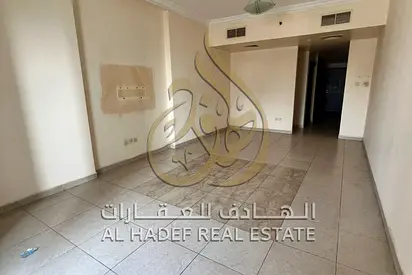 🏡 3 Bedroom Apartment for Rent in Al Taawun – Full Lake View (Al Khan Lagoon) – Free Parking