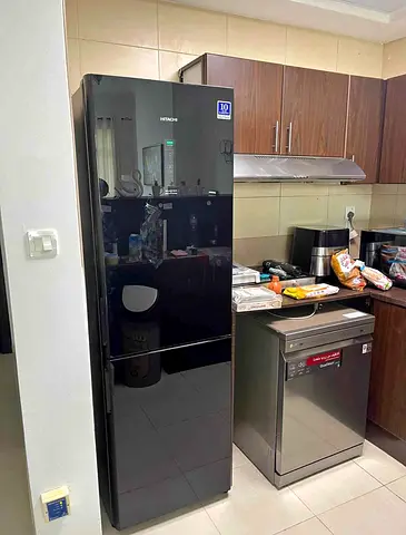 Hitachi Black 410L Gross/ 320L Net Capacity Bottom Mount Double Door Refrigerator with Inverter Comp