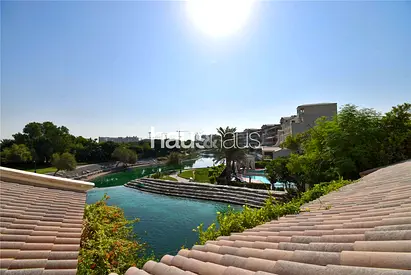 Exclusive | Upgraded Corner Unit | 1st Floor