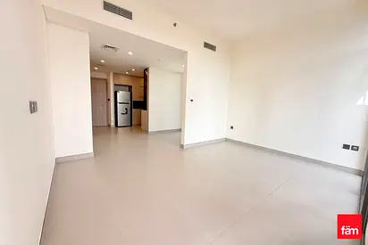 Spacious Layout Fitted Kitchen Vacant Park View