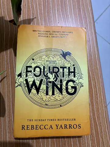 Fourth Wing book By Rebecca Yarros