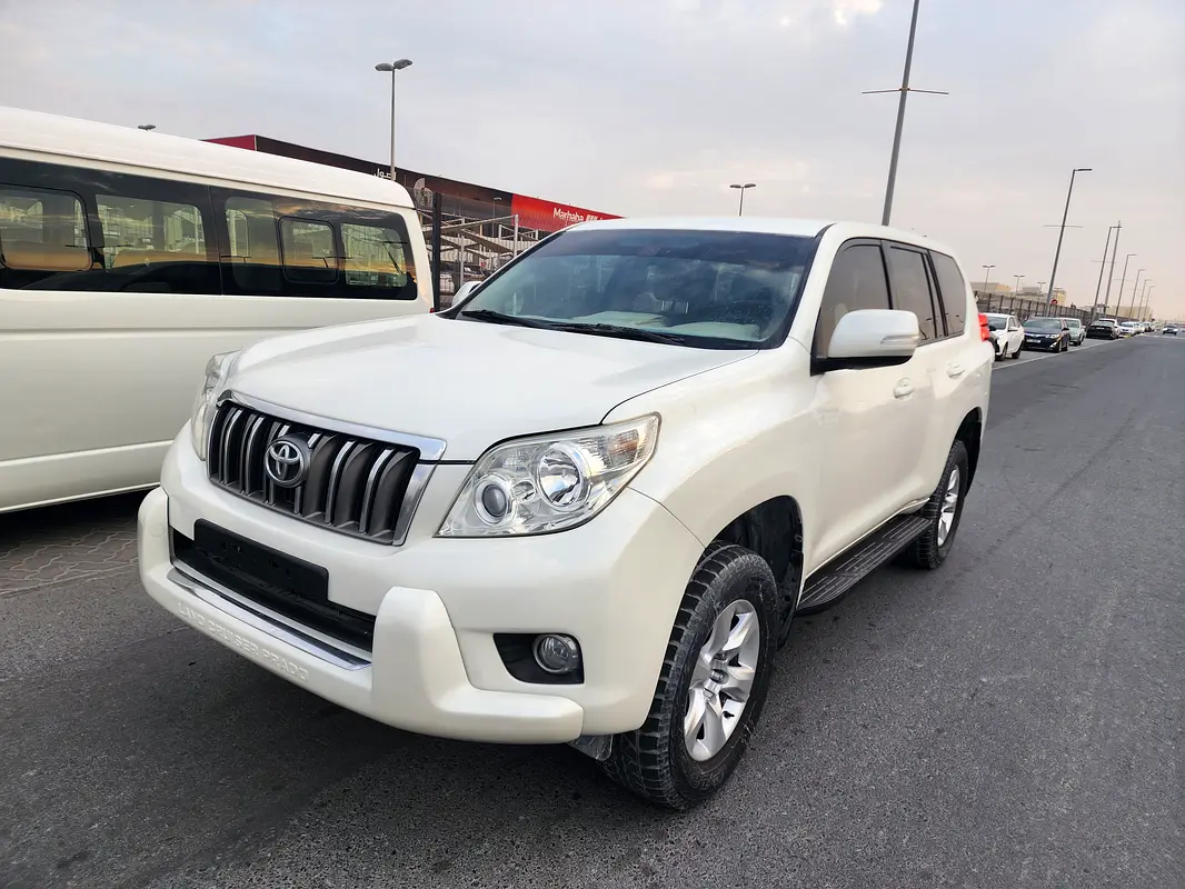 Toyota Prado 2010 — photo 1 of 10