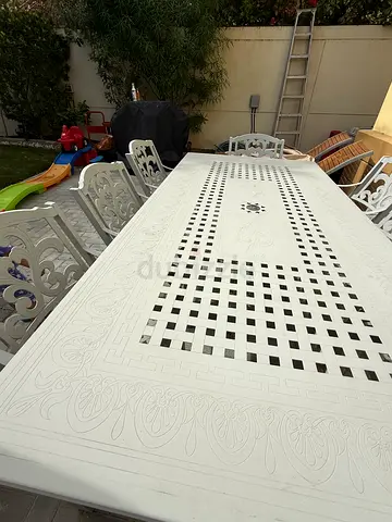 Elegant Light Gray Dining Table