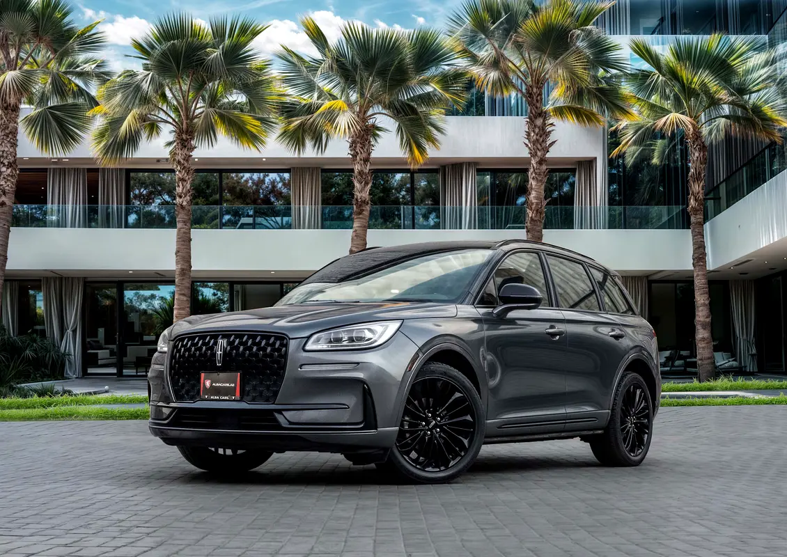 Lincoln Corsair 2023 — photo 1 of 14