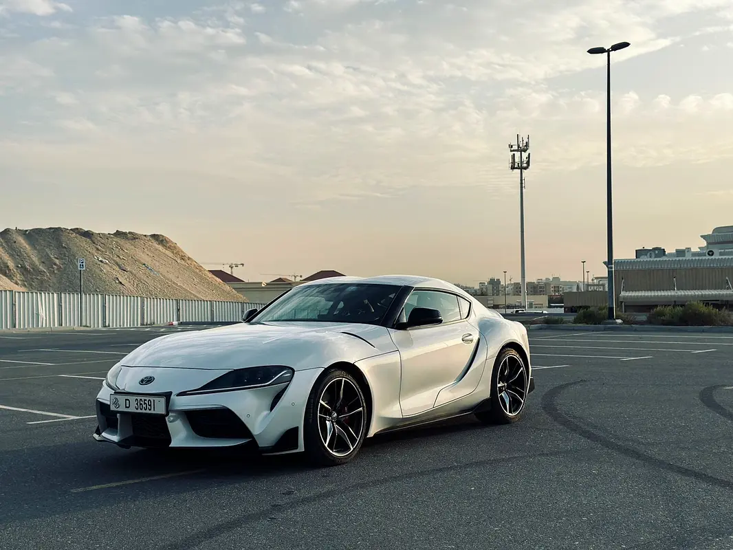 Toyota Supra 2022 — photo 1 of 8