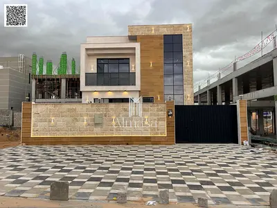 A modern villa in a prime location, consisting of a ground floor and a first floor with a swimming pool.