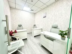 Vacant | 4 Seats | Close to metro
