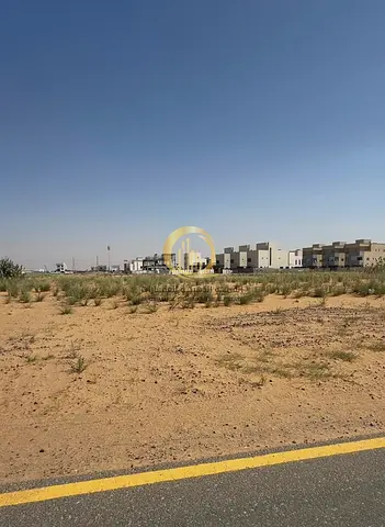 للبيع الدبابه جنوب ضاحيه الرحمانيه  ارض تجاريه 5,812 قدم مربع  موقع ممتاز علي شارع العام امامي 54م  وشارع خلفي 24متر