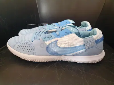Light blue Nike sneakers — Brand New 43