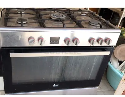 Gas Oven with 5 Burners