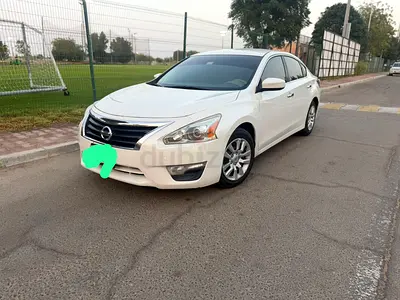 للبيع سيارة نيسان التيما 2013 تواير اصلي برجستن مع ملكية سنة