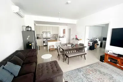 Single Row | Large Plot | Well Maintained | VOT